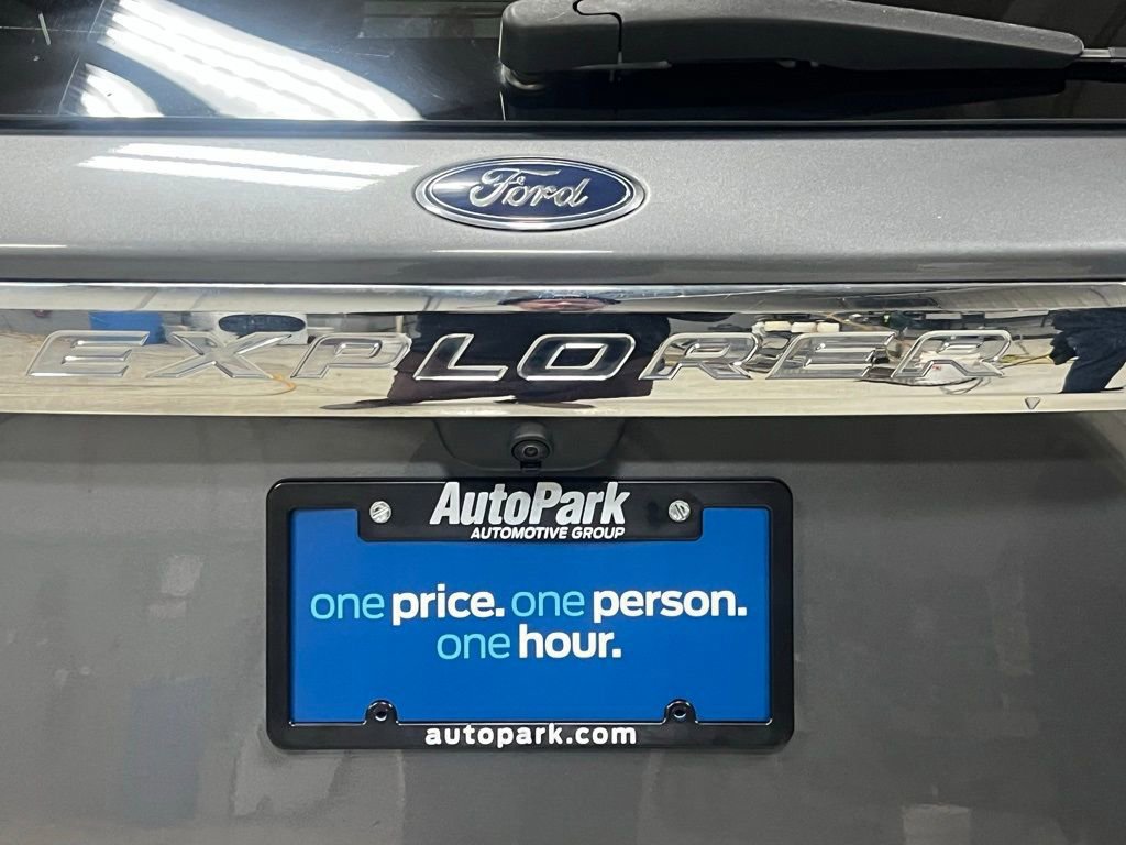 Certified 2021 Ford Explorer Limited w/ Equipment Group 301A image 9