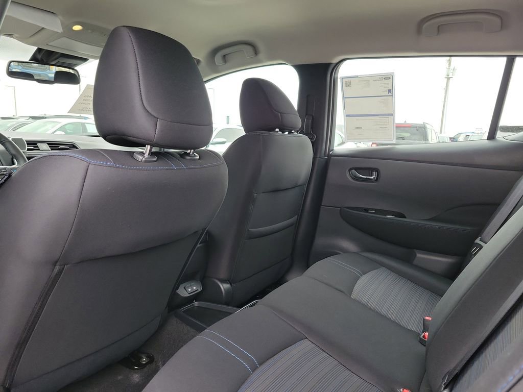 Used 2025 Nissan Leaf SV Plus image 15