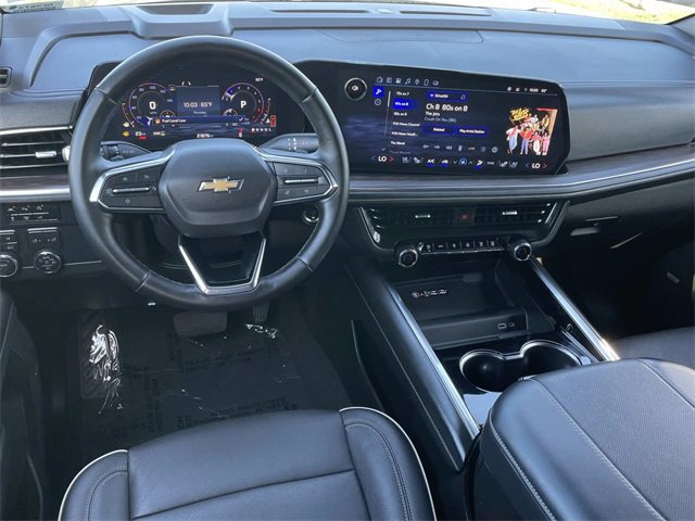 Used 2025 Chevrolet Suburban Premier image 7