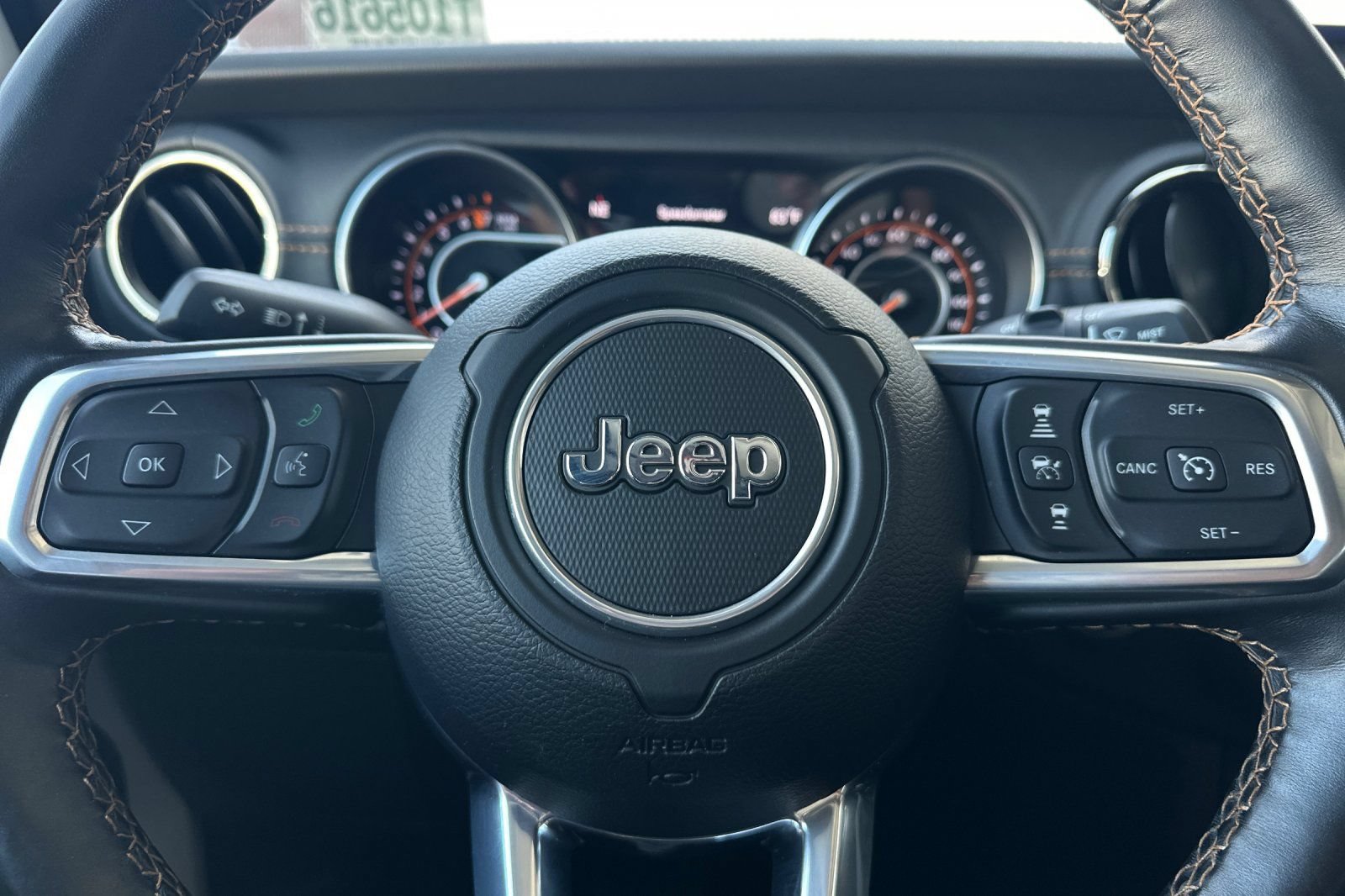 Used 2022 Jeep Wrangler Unlimited Sahara AWD/4WD image 23