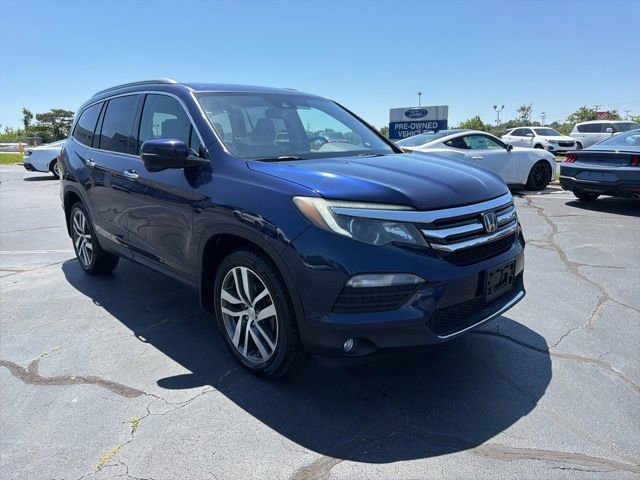 Used 2018 Honda Pilot Touring image 1