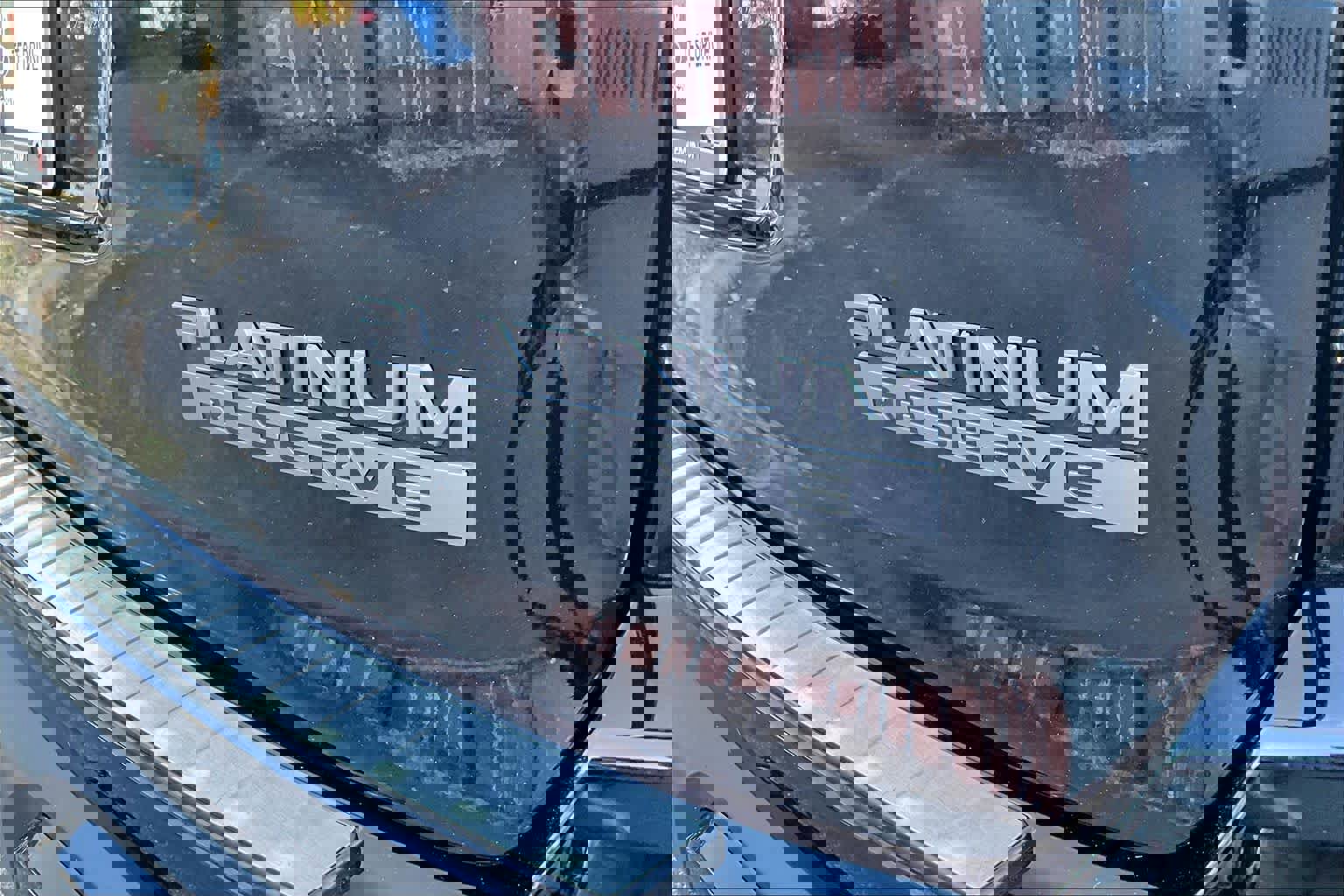 Used 2025 Nissan Armada Platinum Reserve image 11