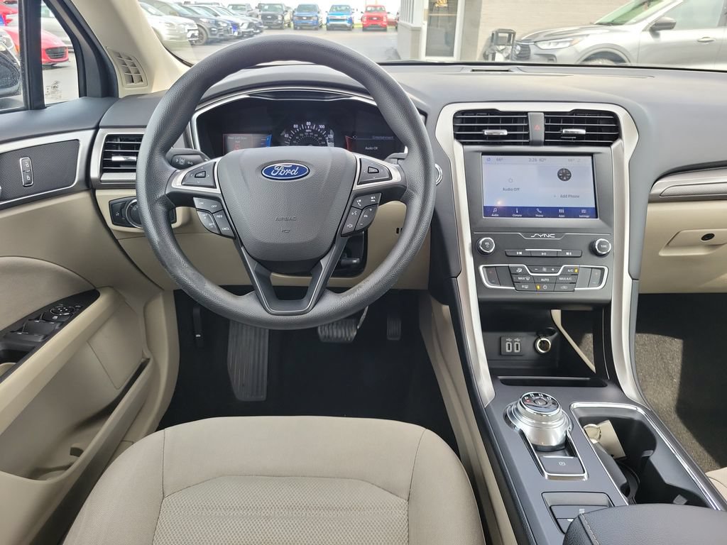 Certified 2020 Ford Fusion SE FWD image 12