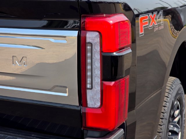 Certified 2024 Ford F250 Platinum w/ FX4 Off-Road Package AWD/4WD image 11