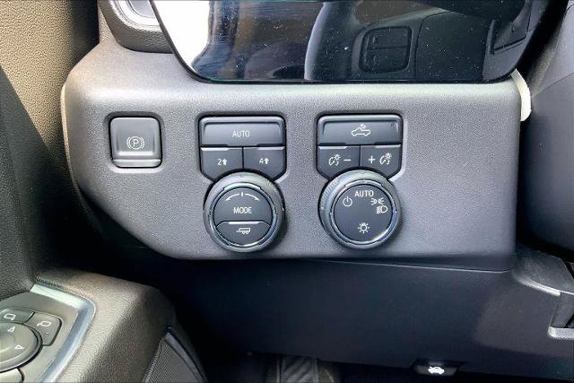 Used 2023 Chevrolet Silverado 1500 LT AWD/4WD image 32
