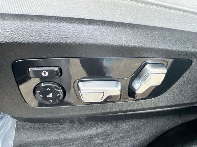 Used 2025 BMW X5 xDrive40i w/ Climate Comfort Package image 12
