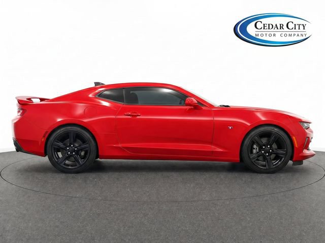 Used 2018 Chevrolet Camaro LT RWD image 8