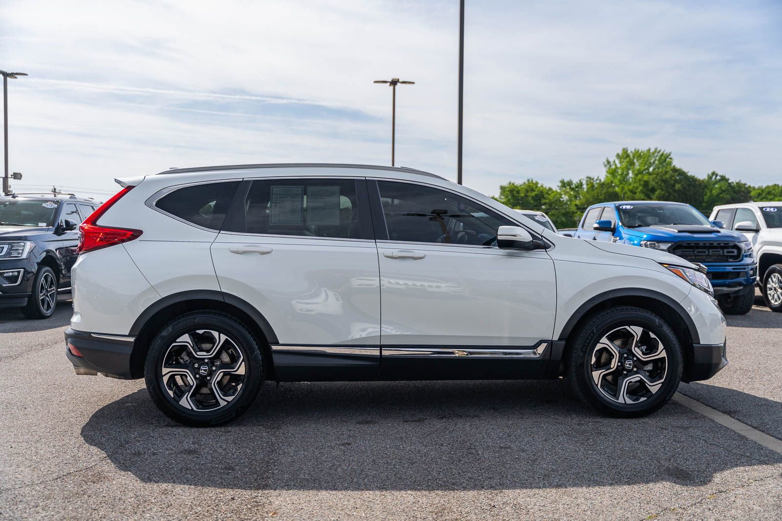 Used 2017 Honda CR-V Touring image 8