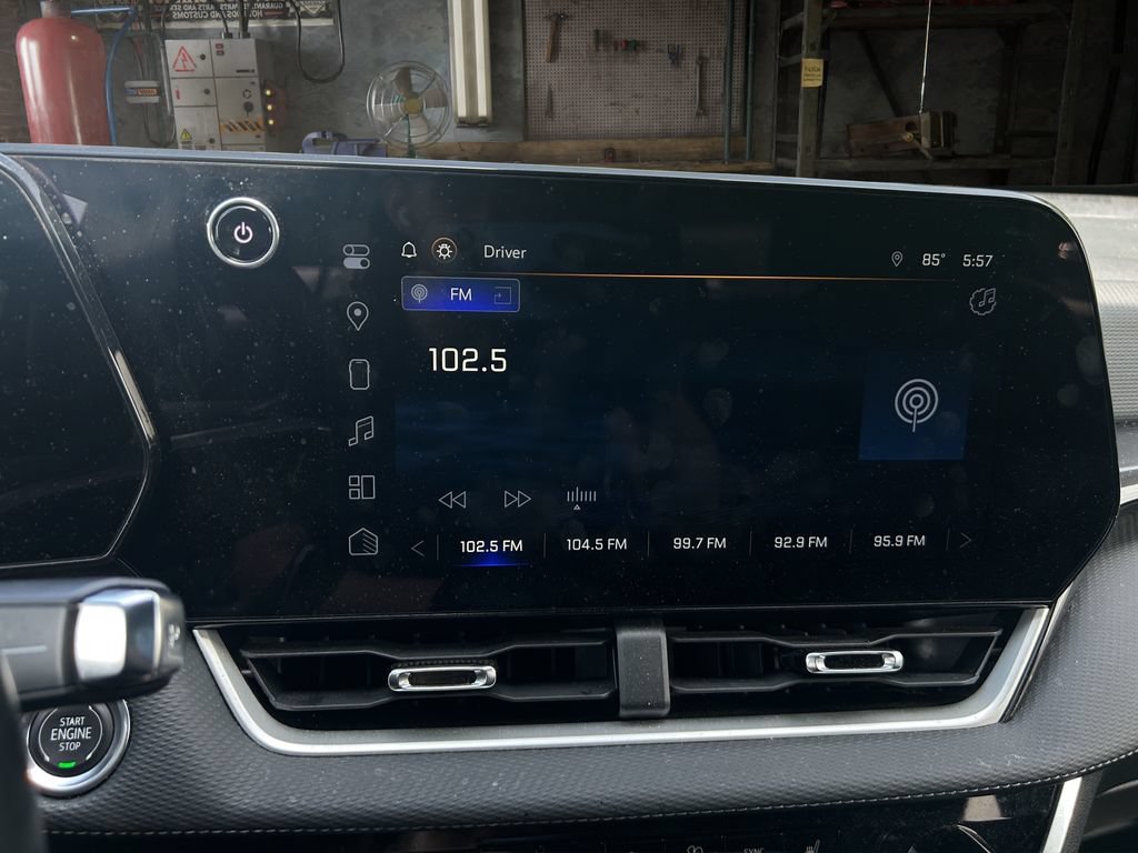 Used 2025 Chevrolet Equinox LT w/ Convenience Package II FWD image 23