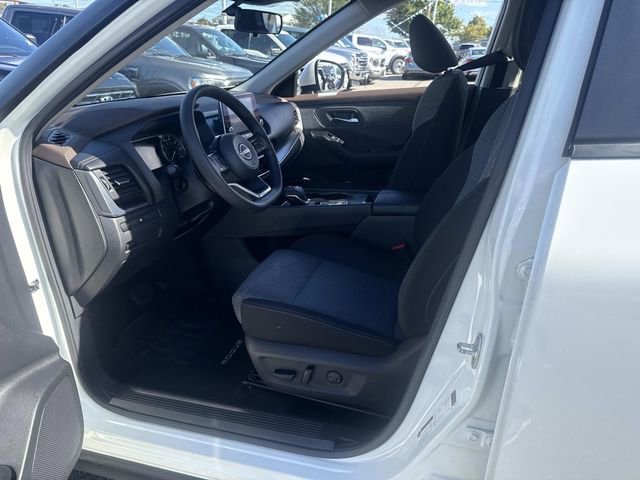 Used 2023 Nissan Rogue SV FWD image 17