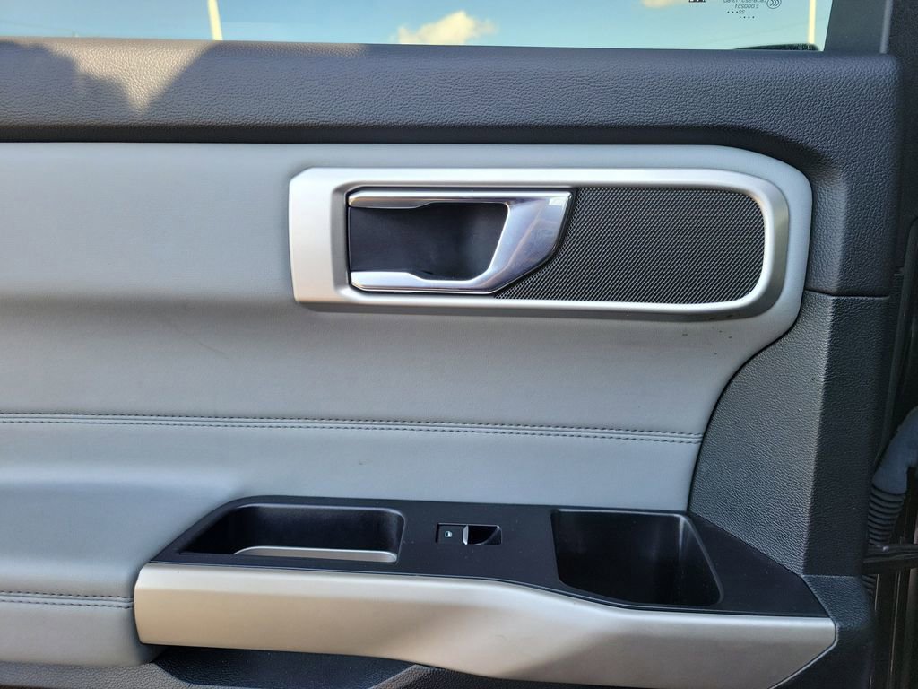 Certified 2022 Ford Explorer XLT w/ Equipment Group 202A image 14