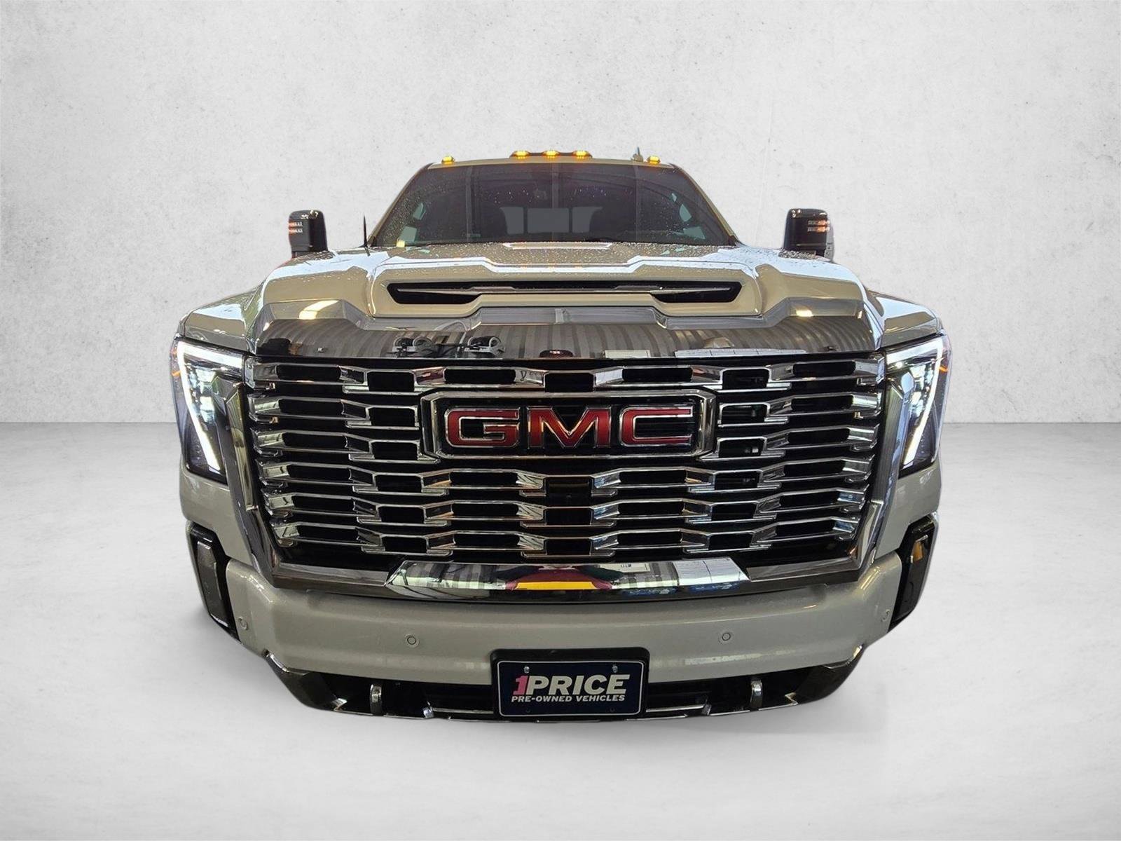 Used 2025 GMC Sierra 2500 Denali w/ Denali Reserve Package AWD/4WD image 2