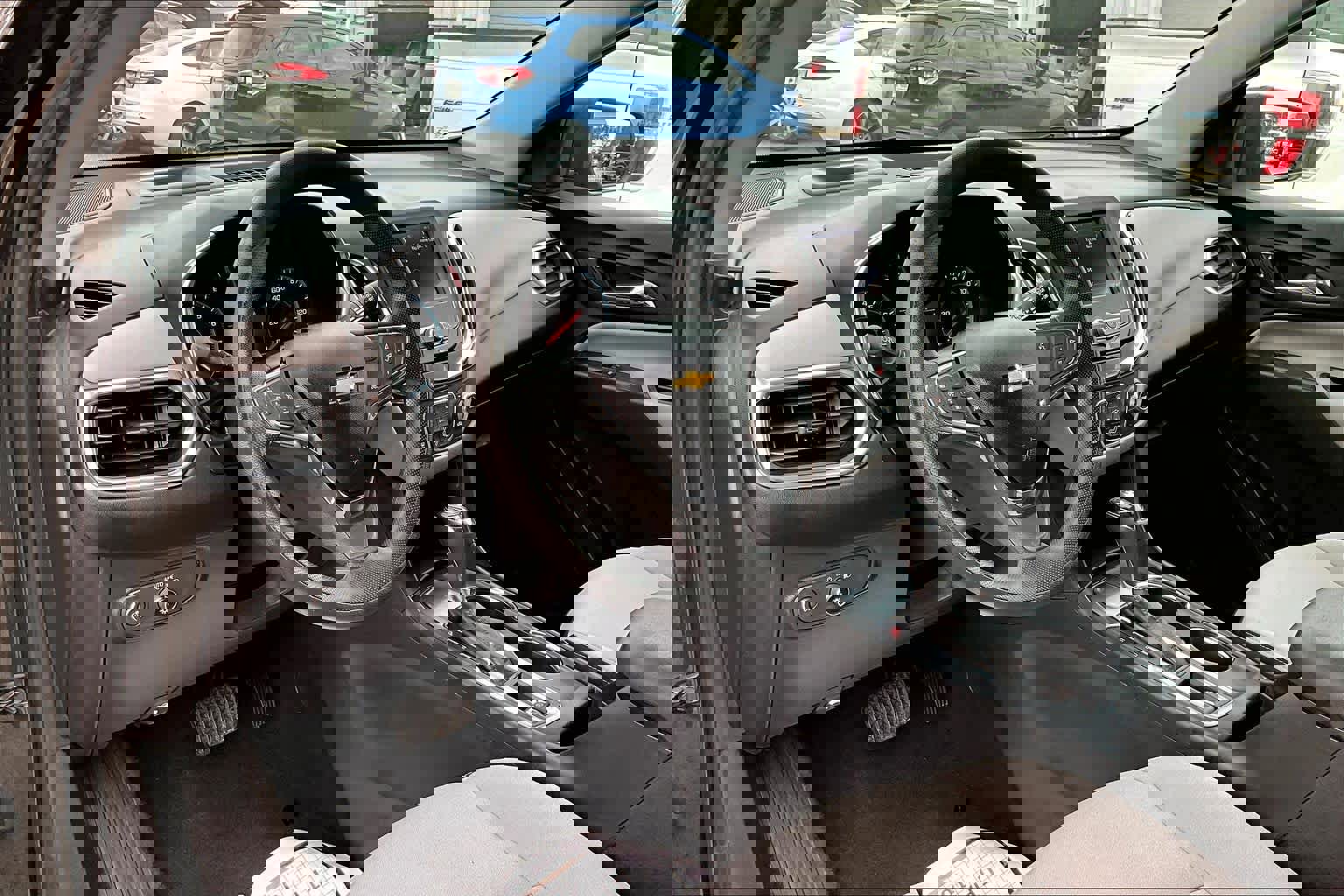 Used 2020 Chevrolet Equinox LS w/ LS Convenience Package image 18