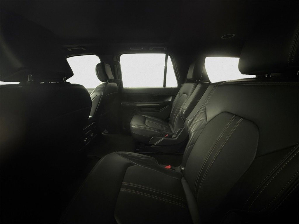 Certified 2024 Ford Expedition Platinum image 8