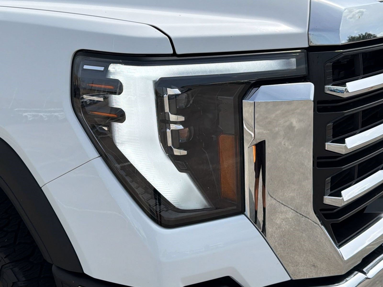 Used 2025 GMC Sierra 2500 SLT w/ Texas SLT Premium Package AWD/4WD image 12