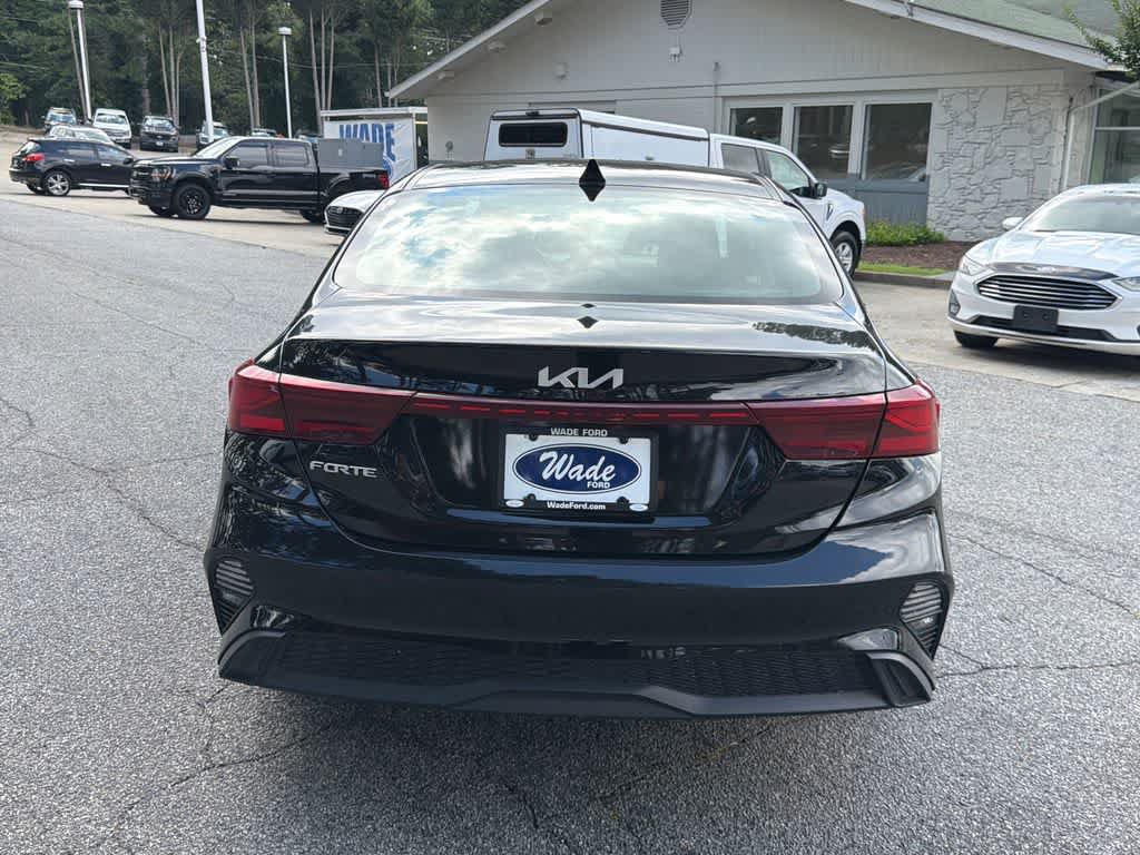Used 2023 Kia Forte LXS FWD image 6