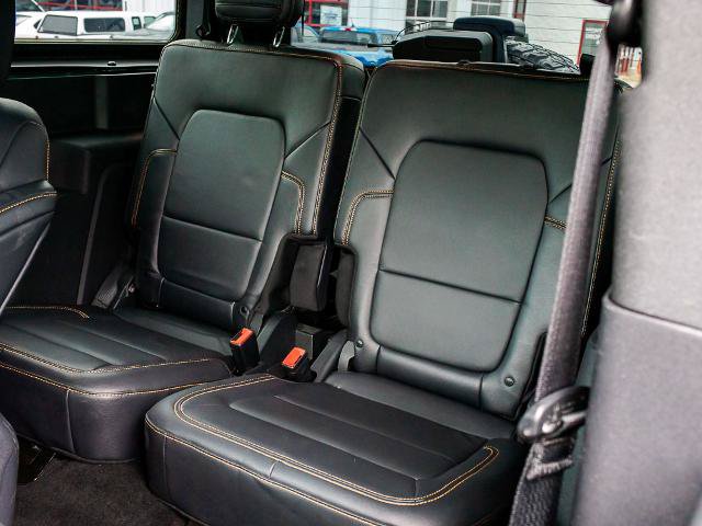 Certified 2022 Ford Bronco Badlands AWD/4WD image 16