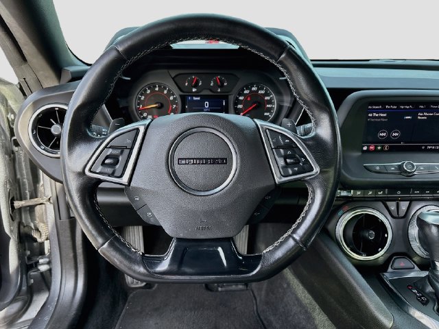 Used 2020 Chevrolet Camaro LT RWD image 11
