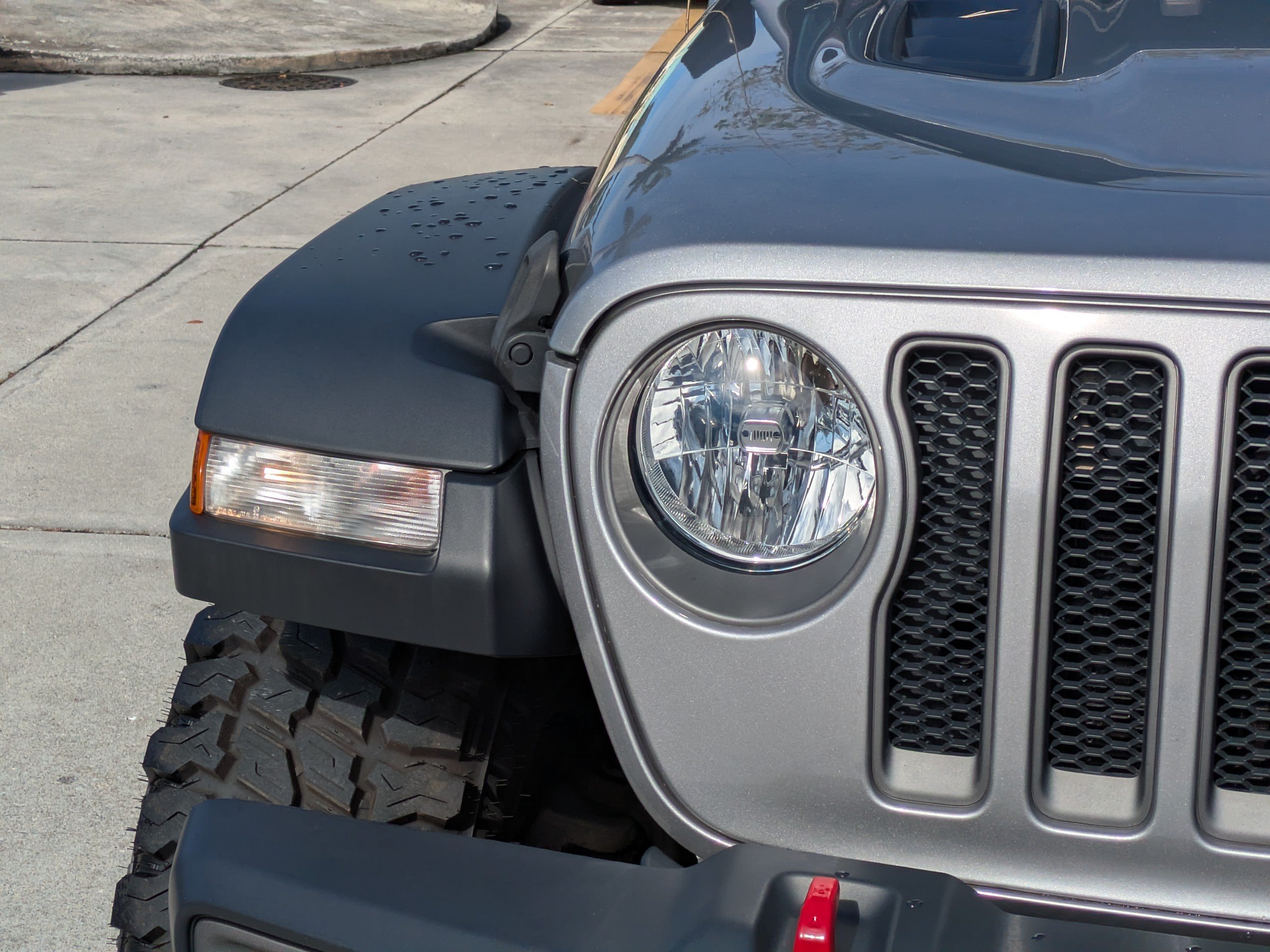 Used 2020 Jeep Wrangler Unlimited Rubicon w/ Dual Top Group AWD/4WD image 9