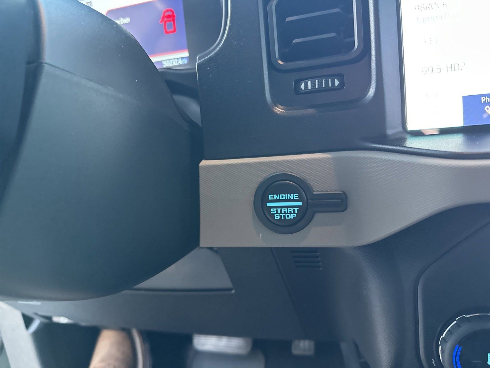 Certified 2022 Ford Bronco Wildtrak image 22