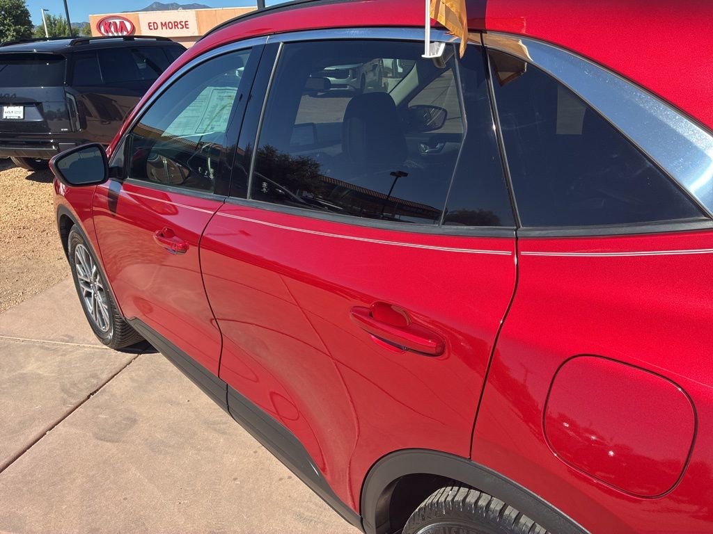 Certified 2020 Ford Escape SEL FWD image 15