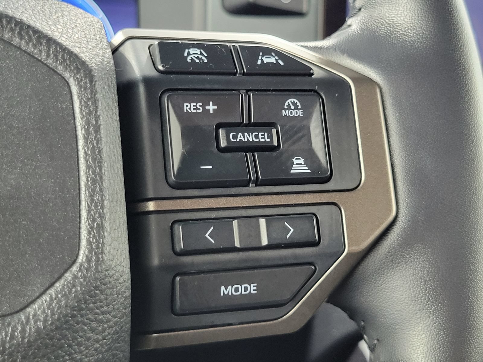 Used 2025 Toyota Land Cruiser w/ Premium Package AWD/4WD image 18
