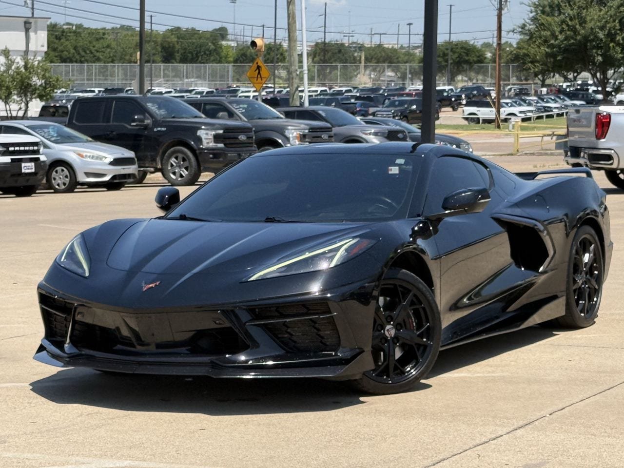 Used 2022 Chevrolet Corvette Stingray Premium Cpe w/ Z51 Performance Package RWD image 2