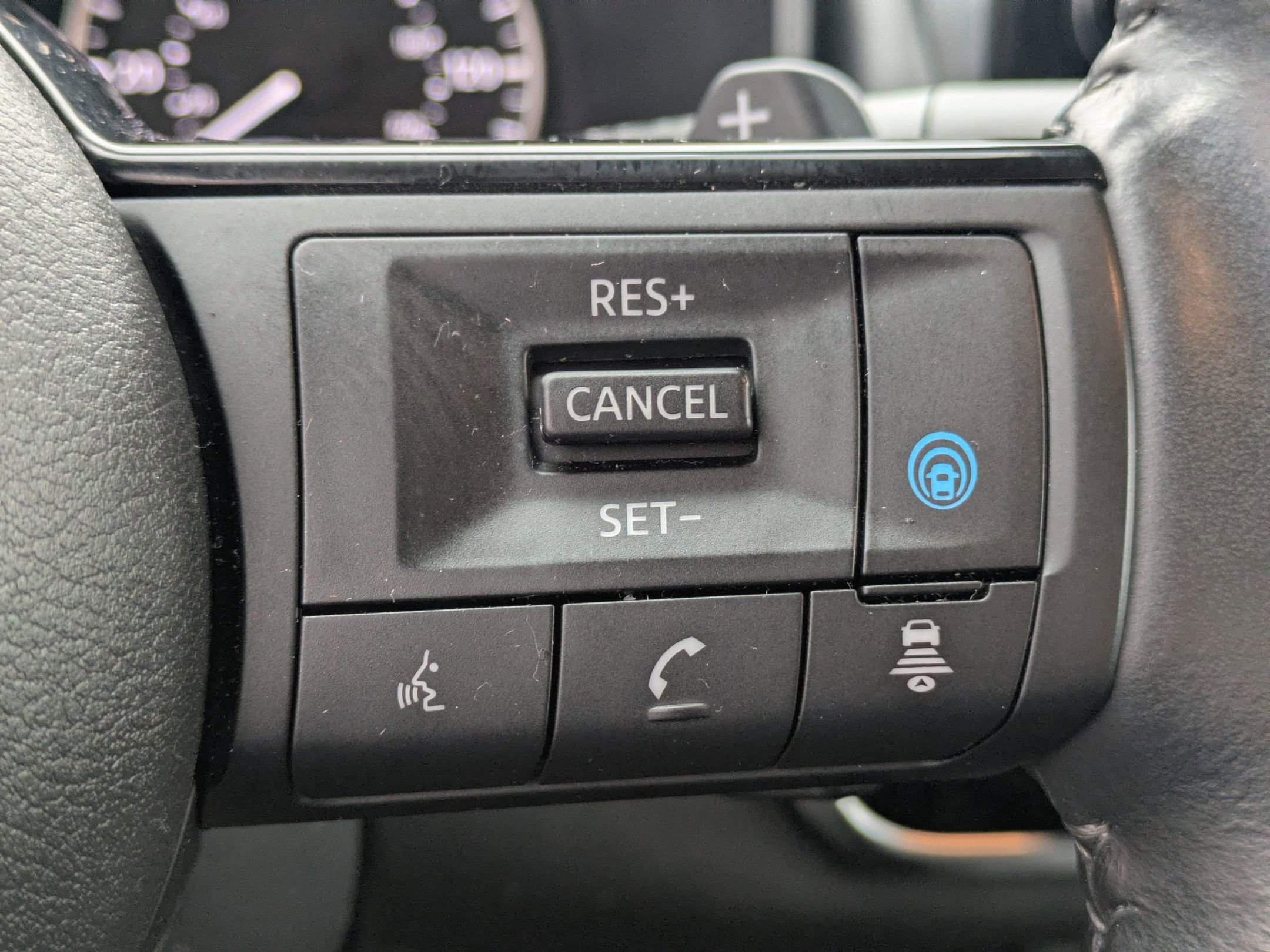 Used 2022 Nissan Rogue SL w/ SL Premium Package image 17