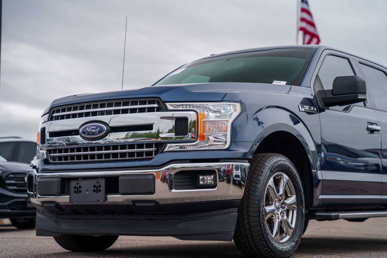 Certified 2018 Ford F150 XLT w/ Equipment Group 302A Luxury RWD image 4