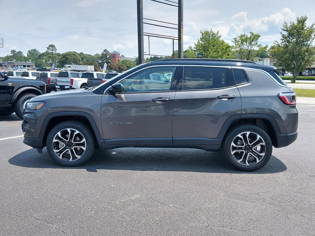 Used 2022 Jeep Compass Limited AWD/4WD image 7
