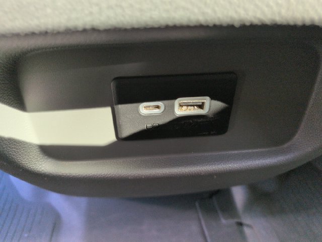 Used 2021 Cadillac XT5 Premium Luxury w/ LPO, Floor Liner Package FWD image 26