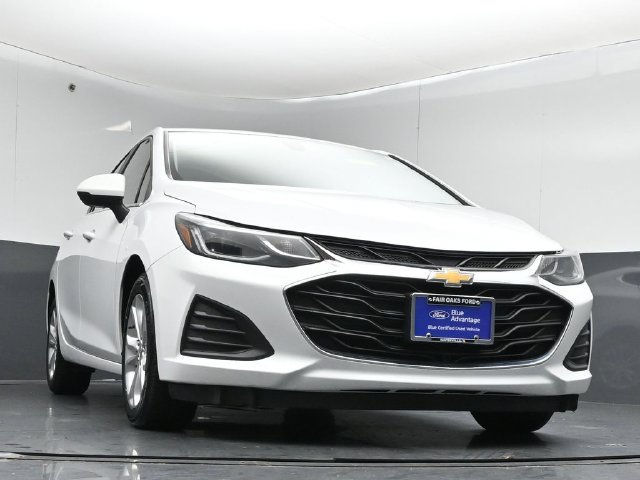 Used 2019 Chevrolet Cruze LT w/ Convenience Package FWD image 36