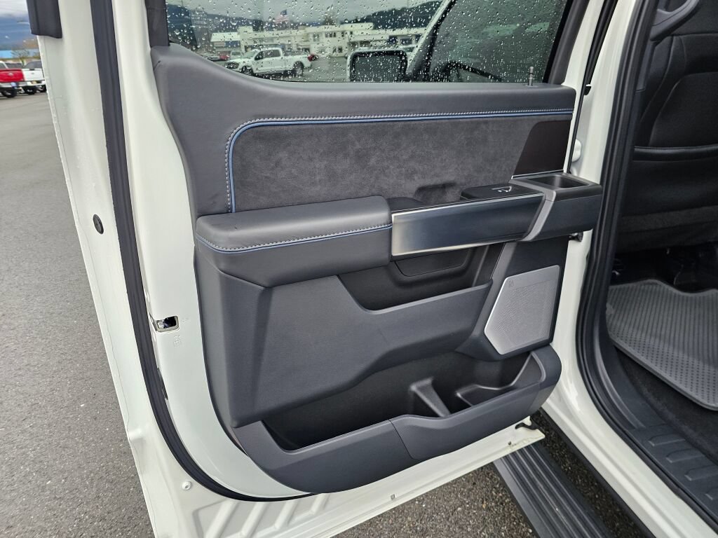 Certified 2025 Ford F150 Platinum w/ FX4 Off-Road Package AWD/4WD image 11