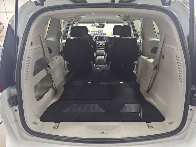 Used 2023 Chrysler Voyager LX FWD image 13