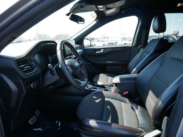 Certified 2024 Ford Escape ST-Line w/ Tech Pack #1 AWD/4WD image 7