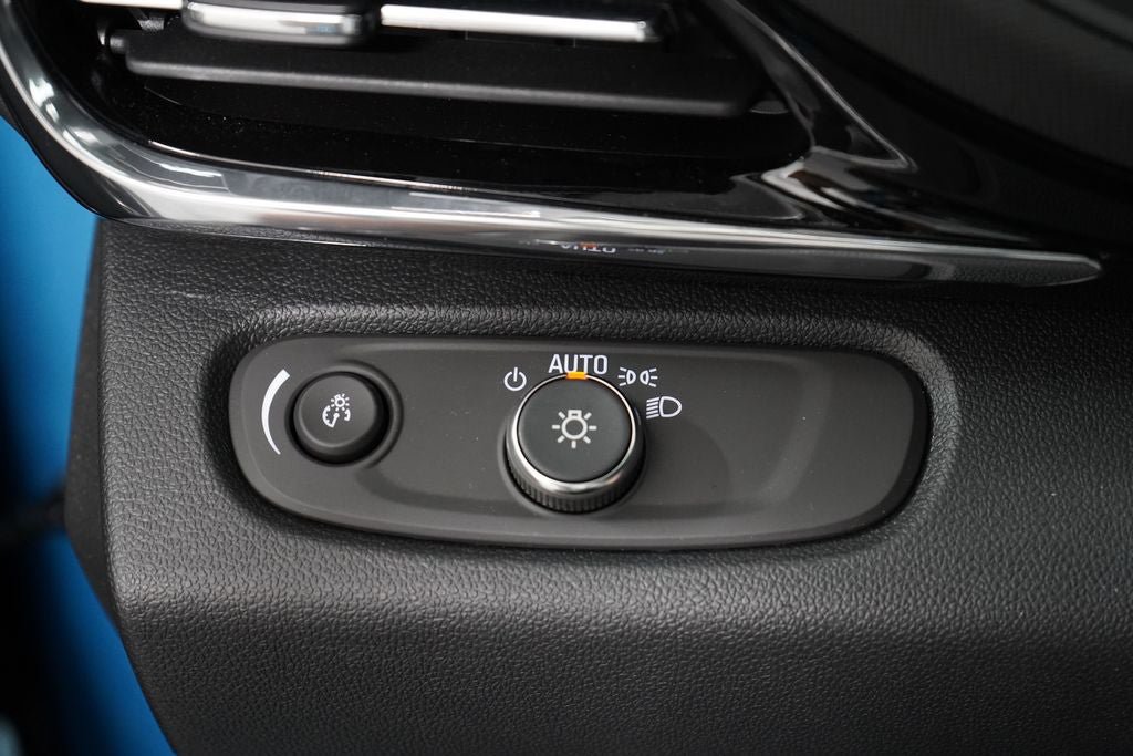 Used 2025 Buick Envista Sport Touring w/ Convenience I Package FWD image 34