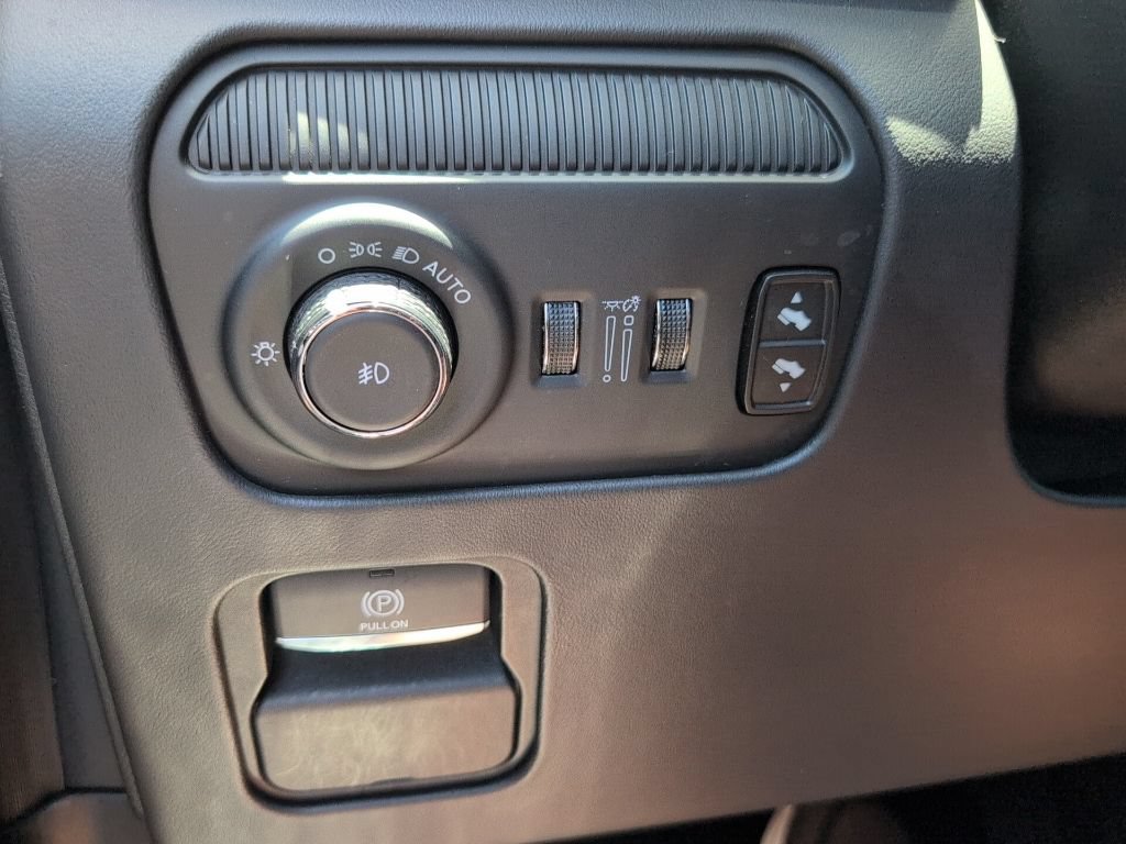 Used 2024 Jeep Grand Wagoneer L Series II w/ Quick Order Packagew 28T AWD/4WD image 29