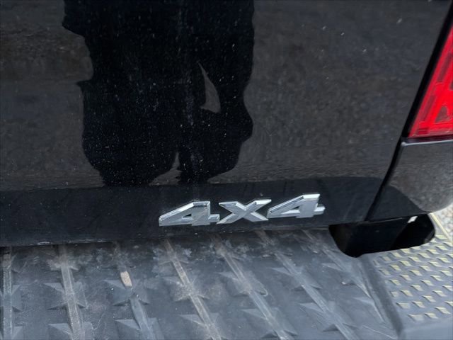 Used 2021 Nissan Titan S w/ S Utility Package image 8