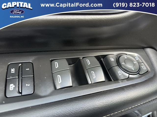 Used 2023 GMC Yukon XL SLT w/ SLT Premium Package AWD/4WD image 21