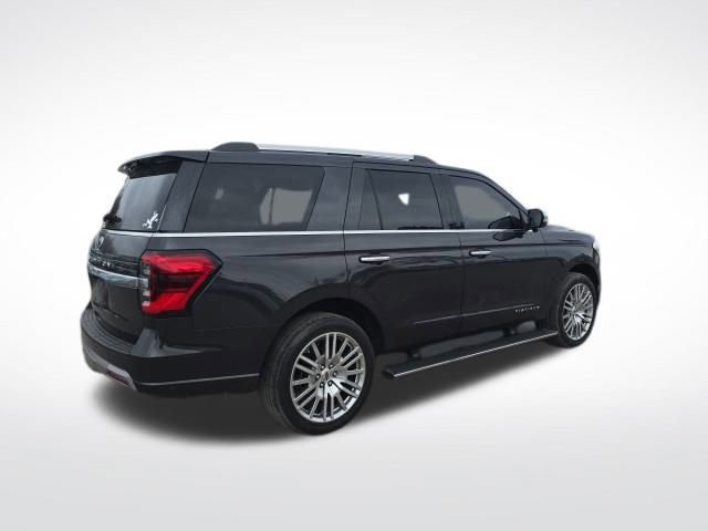 Certified 2024 Ford Expedition Platinum image 3