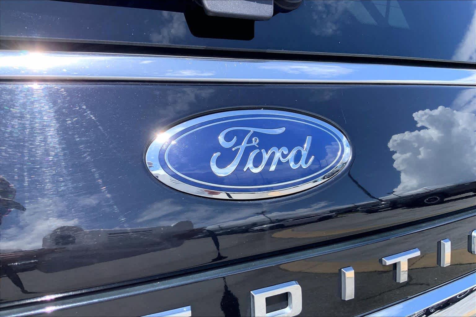 Certified 2024 Ford Expedition Max Limited RWD image 31