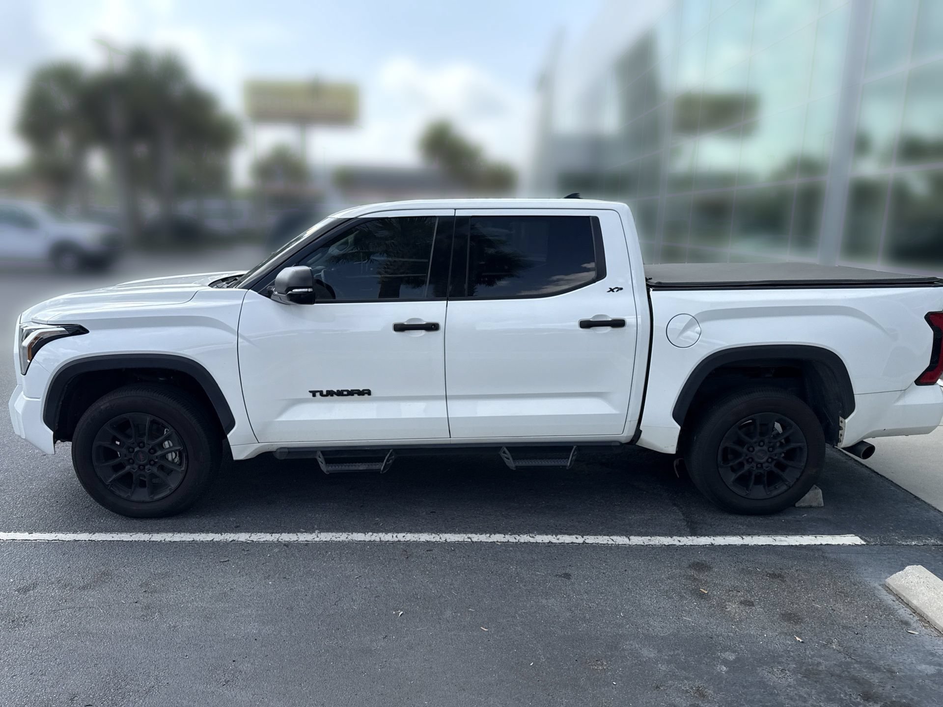 Used 2023 Toyota Tundra SR5 w/ SR5 Convenience Package AWD/4WD image 10