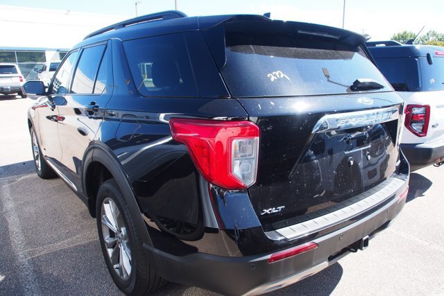 Certified 2023 Ford Explorer XLT w/ Equipment Group 202A AWD/4WD image 5