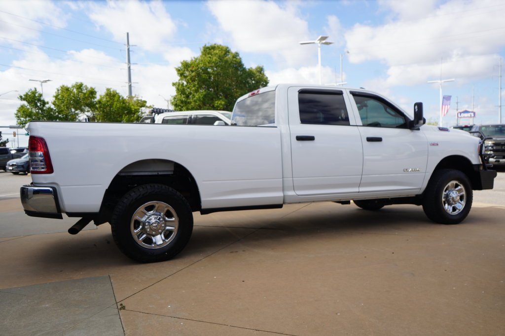 Used 2022 RAM 3500 Tradesman w/ Chrome Appearance Group AWD/4WD image 11