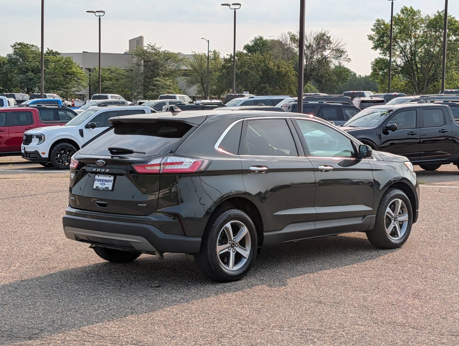 Certified 2024 Ford Edge SEL w/ Convenience Package AWD/4WD image 7
