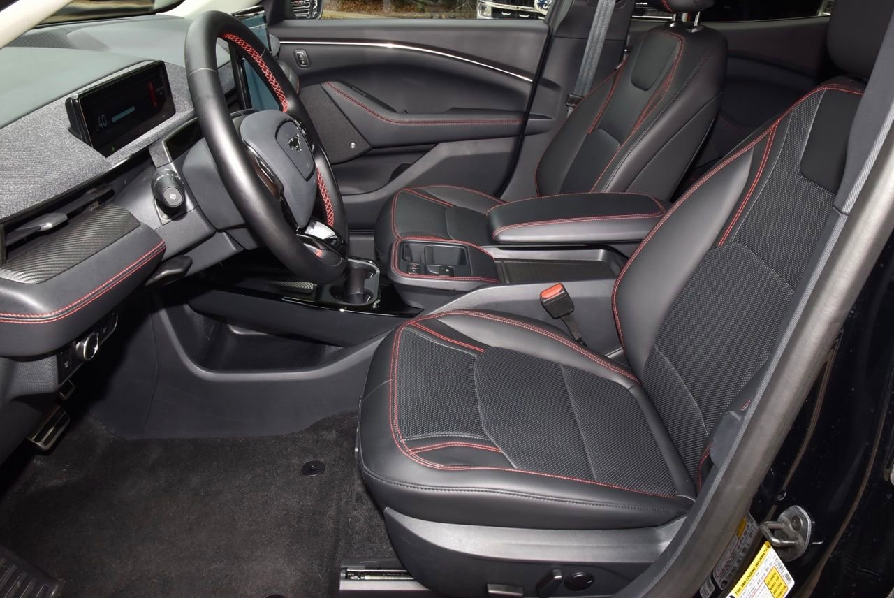 Certified 2025 Ford Mustang Mach-E Premium w/ Sport Appearance Package AWD/4WD image 13