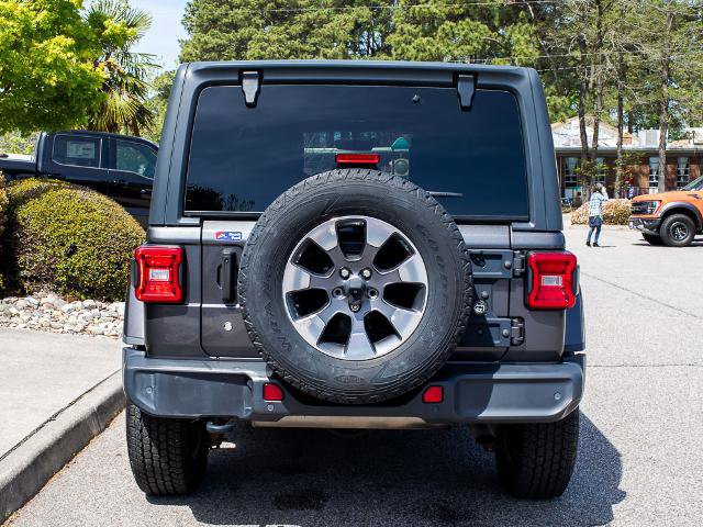 Used 2018 Jeep Wrangler Unlimited Sahara w/ Dual Top Group AWD/4WD image 4