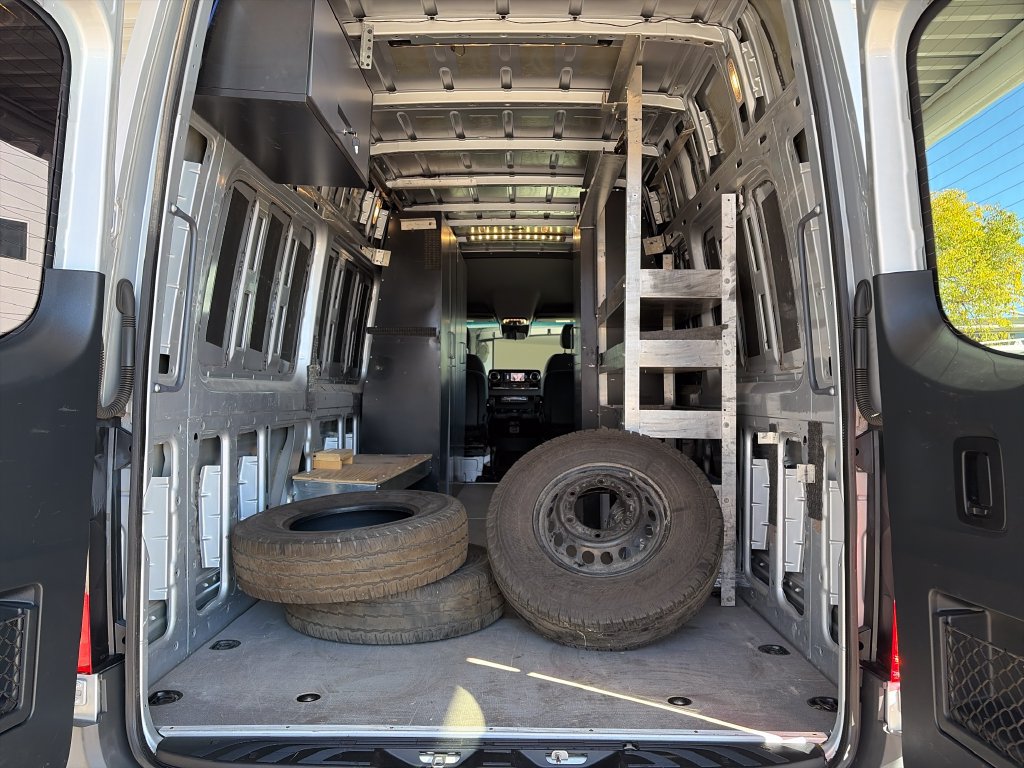 Used 2024 Mercedes-Benz Sprinter 3500 image 26