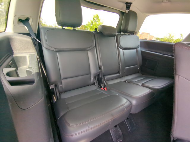 Certified 2025 Ford Expedition Active AWD/4WD image 32