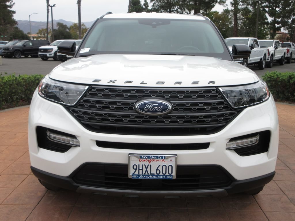 Certified 2023 Ford Explorer XLT w/ Equipment Group 202A RWD image 8